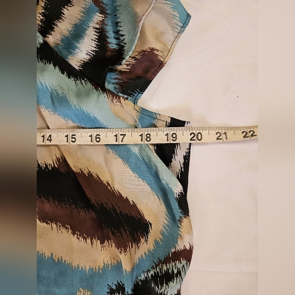 Signature By Larry Levine Womens Multicolored Short Flutter Sleeve Blouse Sz. L - Picture 7 of 11